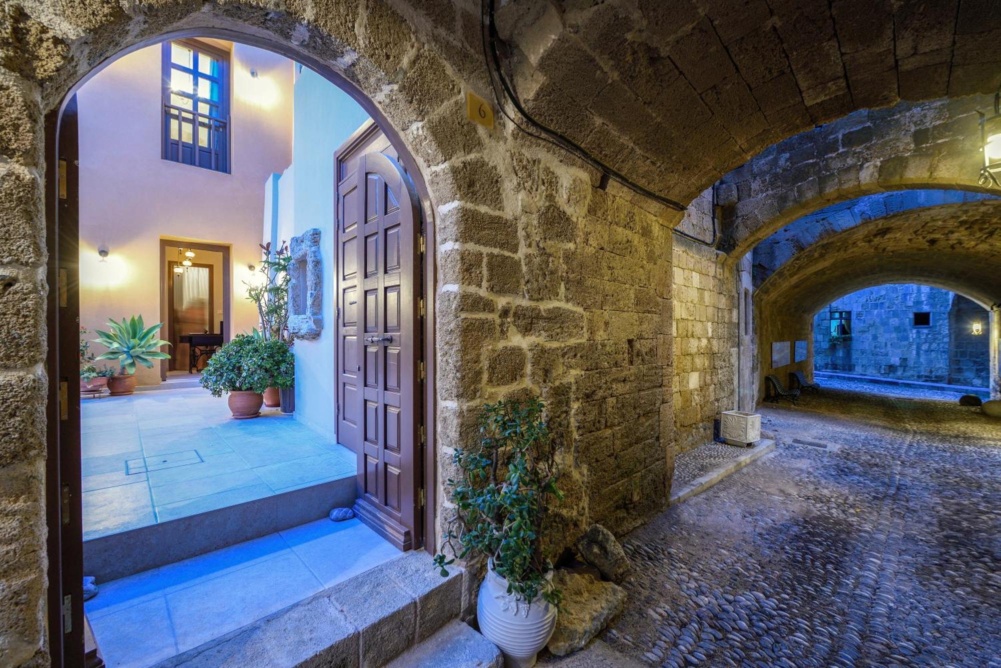 Spanish Knights Inn Rhodes City Buitenkant foto